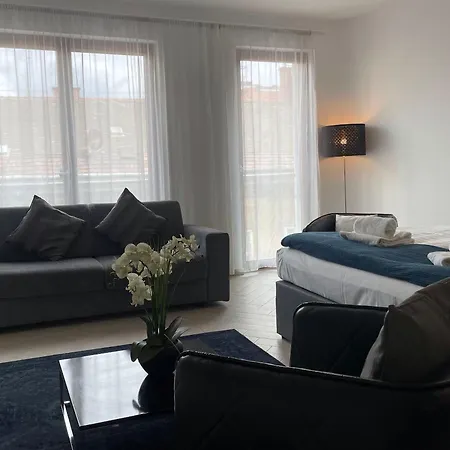 Smart Carrara Apartment *