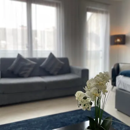 Smart Carrara Apartment *