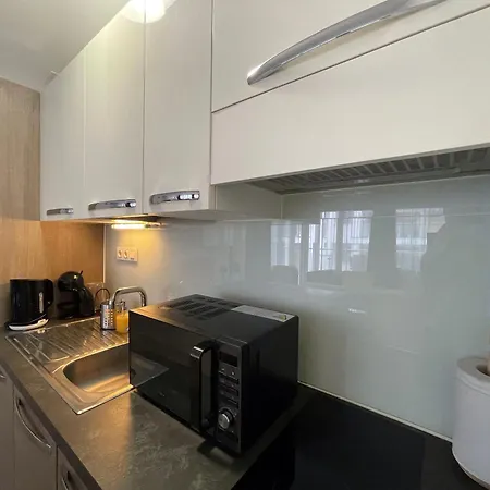 Smart Carrara Apartment