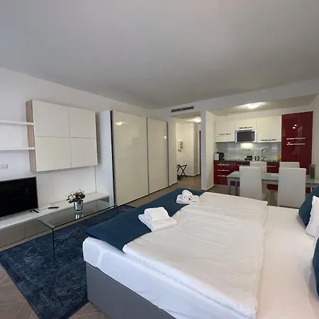 Smart Carrara Apartment *