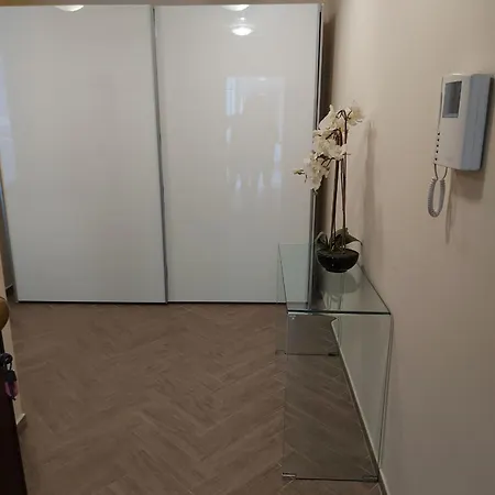 Swu Carrara Apartmán Budapešť