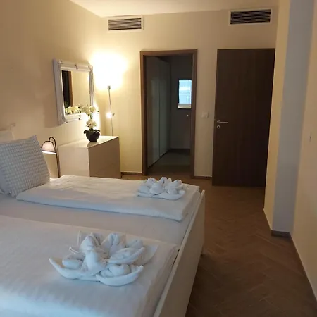 Swu Carrara Апартаменты