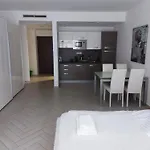 Swu Carrara Apartments Apartman