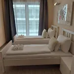 Apartman Swu Carrara Apartments *