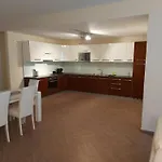 Swu Carrara Apartments Apartman
