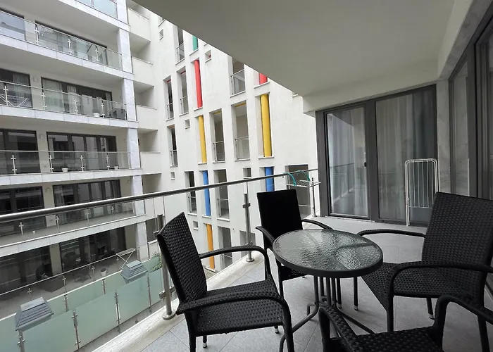 Smart Carrara Apartment