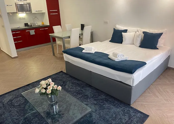 Апартаменты Smart Carrara *