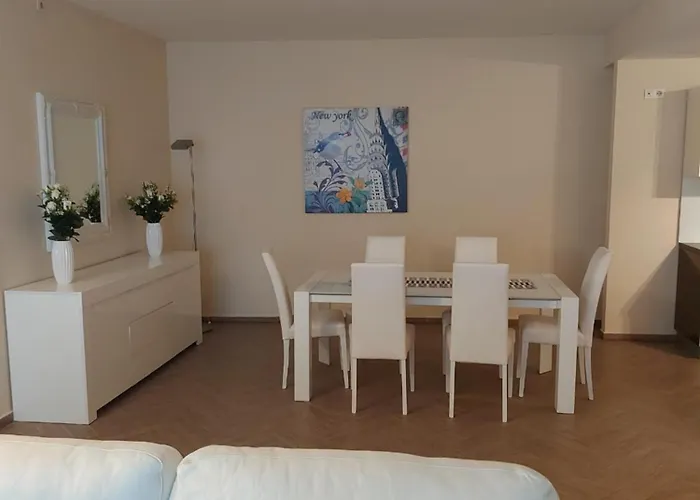 Smart Carrara Апартаменты *